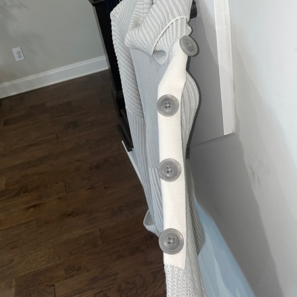 NWOT Express Sweater - Picture 2 of 3